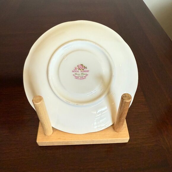 Royal Albert Bone China Blossom Time Series Apple Blossom Tea Cup & Saucer Set - Picture 7 of 8